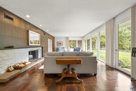 10 Fox Hill Road Woodbridge CT 06525
