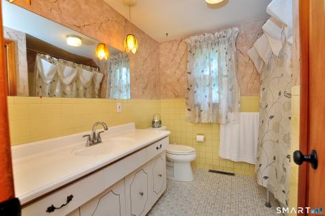152 Saugus Avenue Watertown CT 06779