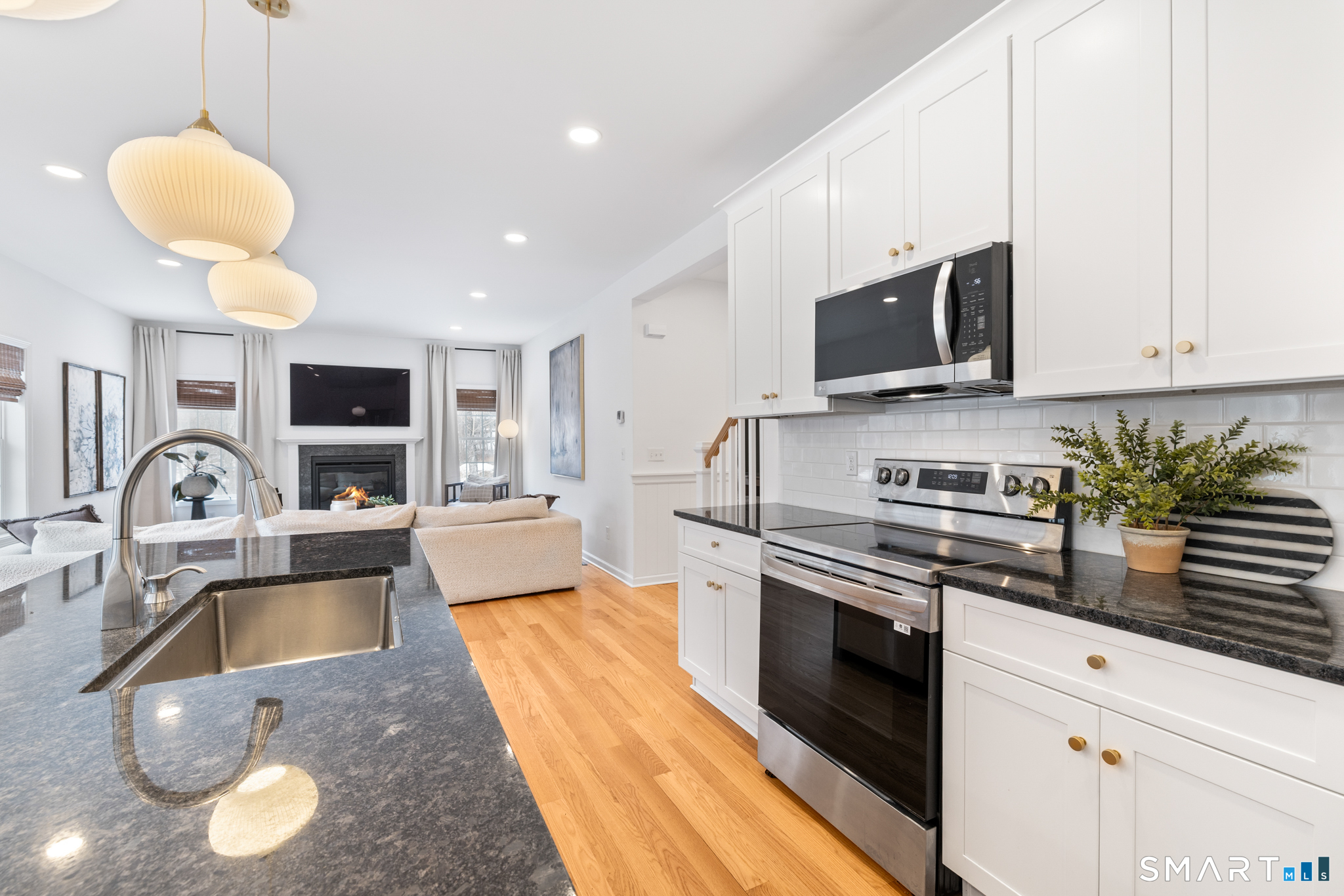 811 Pucker Street Coventry CT 06238