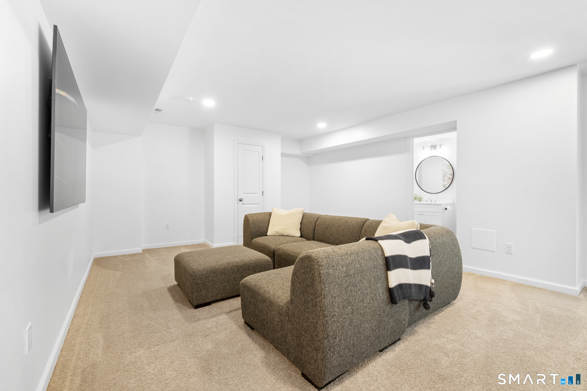 811 Pucker Street Coventry CT 06238