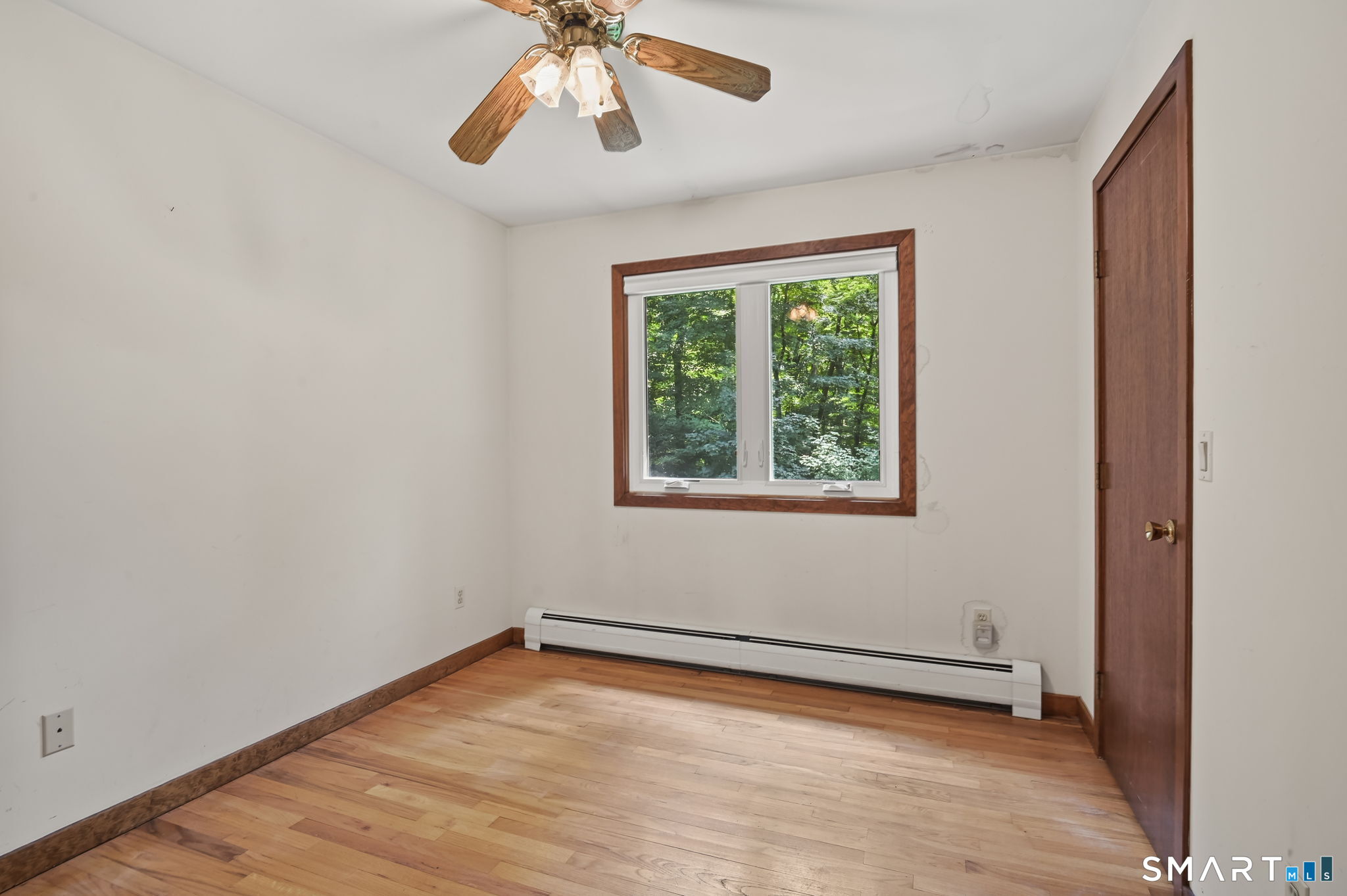 19 Crestwood Road Monroe CT 06468