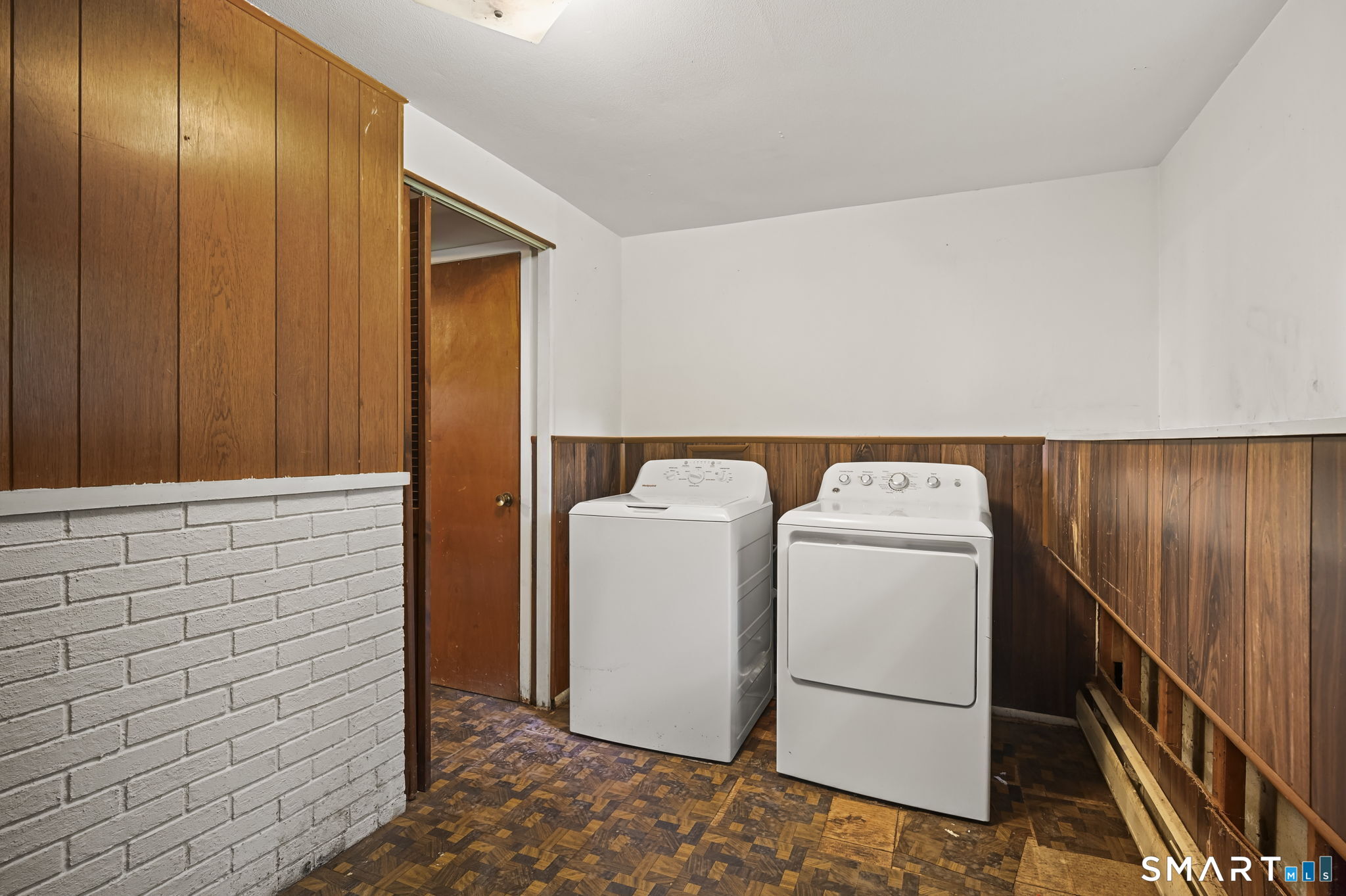 19 Crestwood Road Monroe CT 06468