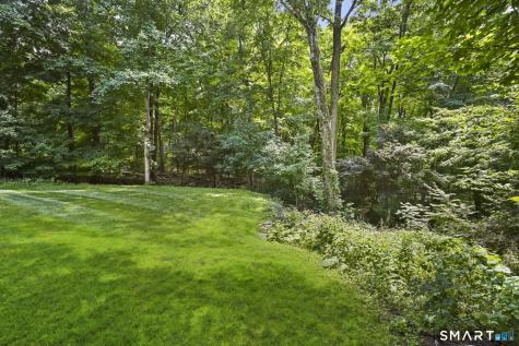 19 Crestwood Road Monroe CT 06468