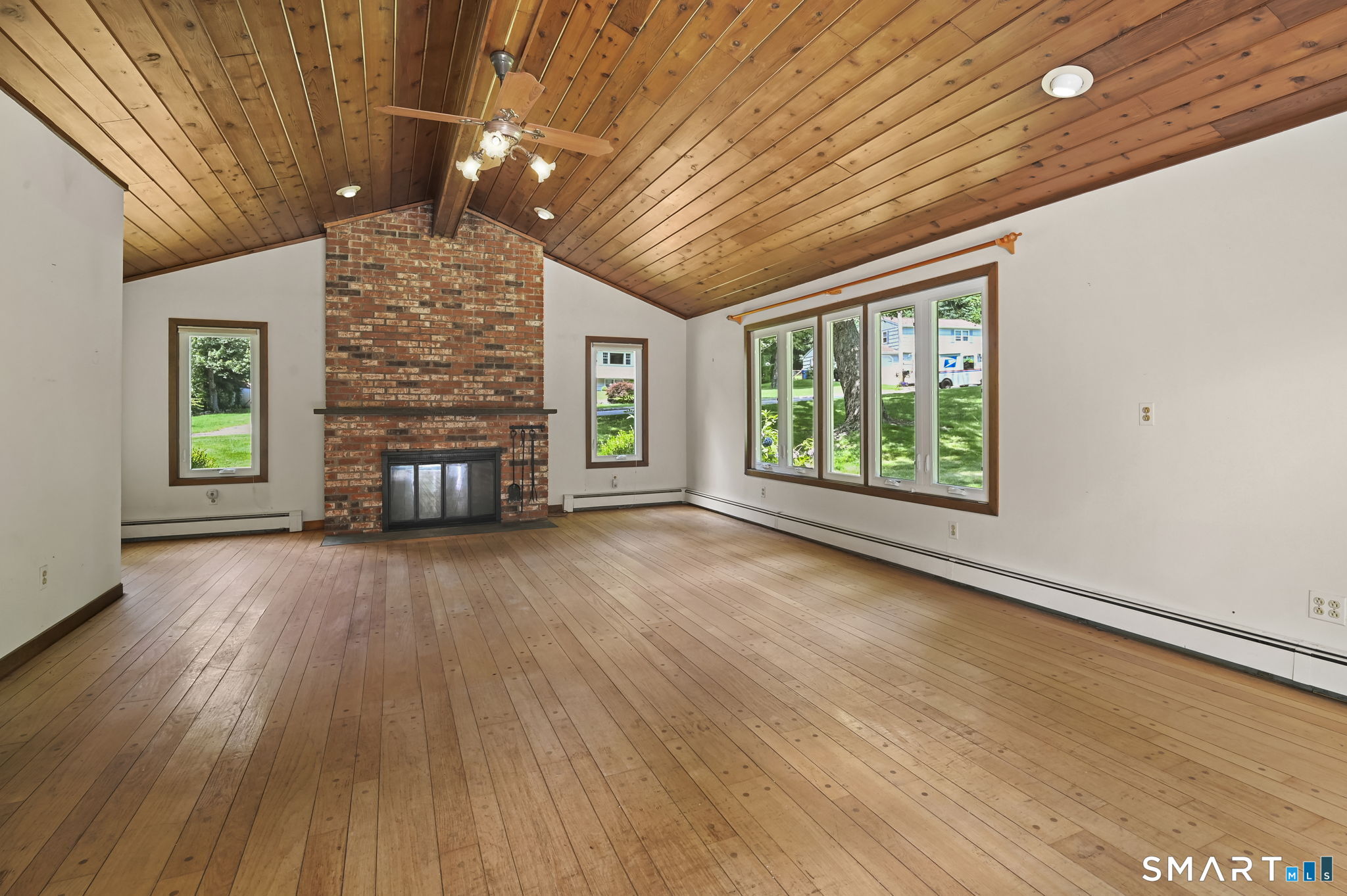 19 Crestwood Road Monroe CT 06468