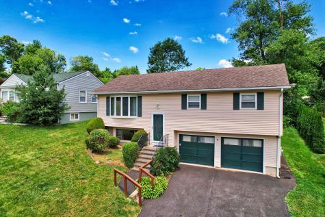 73 Parkwood Avenue Waterbury CT 06708