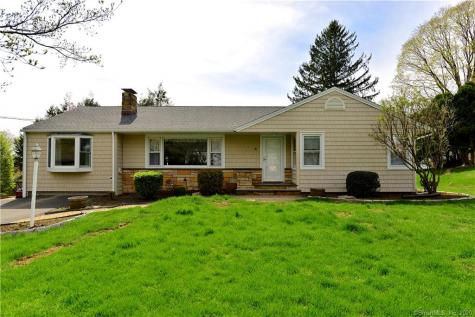 4 Alexander D Avenue Danbury CT 06810