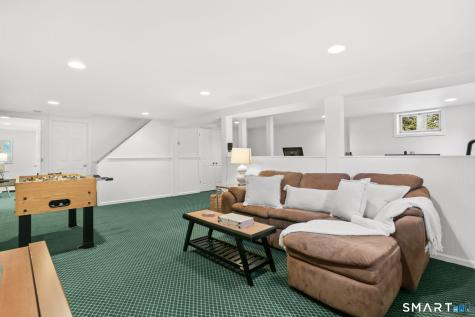 2 Red Rose Circle Darien CT 06820