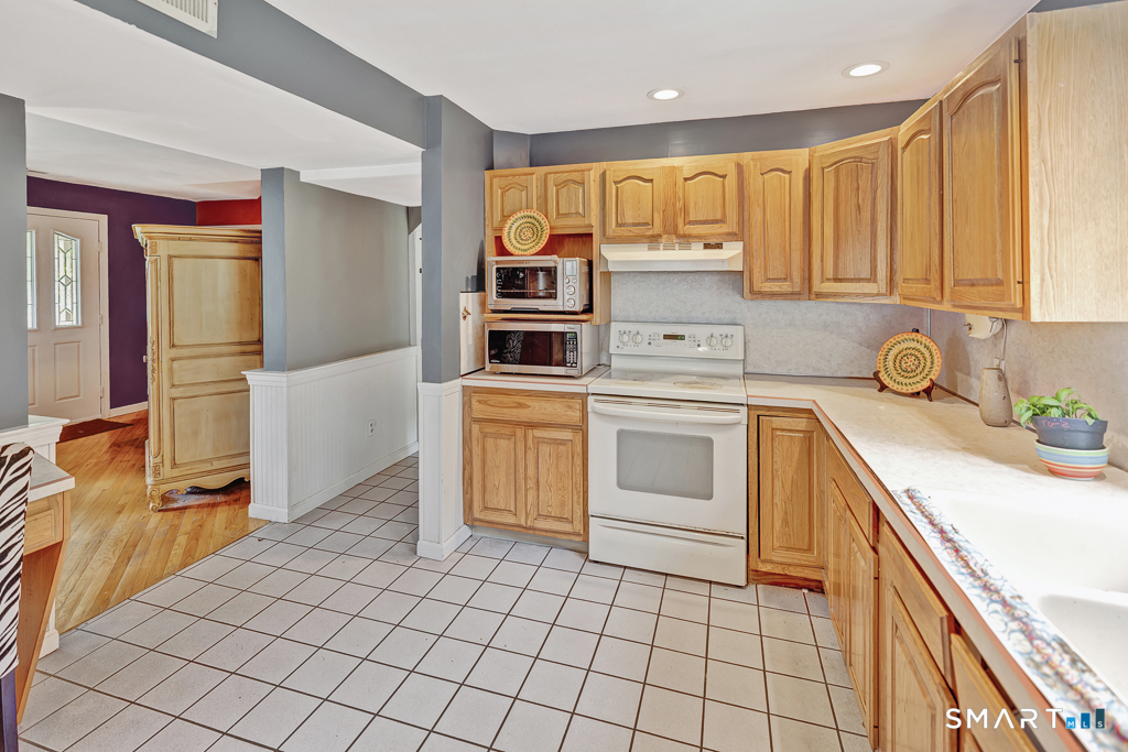 21 First Avenue Haddam CT 06441