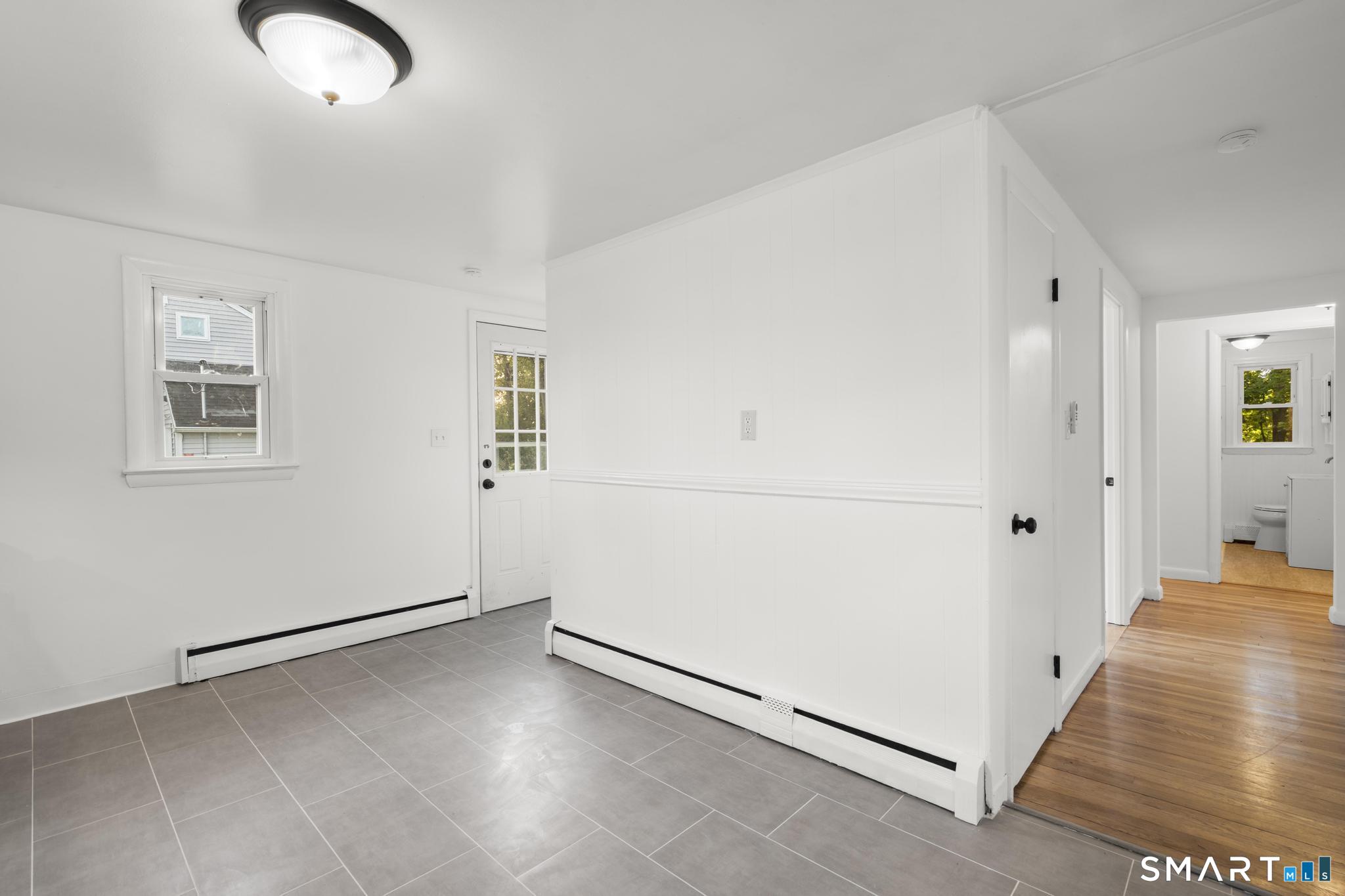 18 Gilbert Lane Branford CT 06405