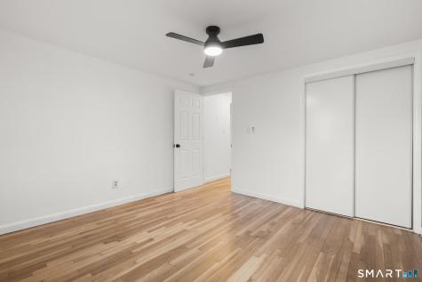18 Gilbert Lane Branford CT 06405