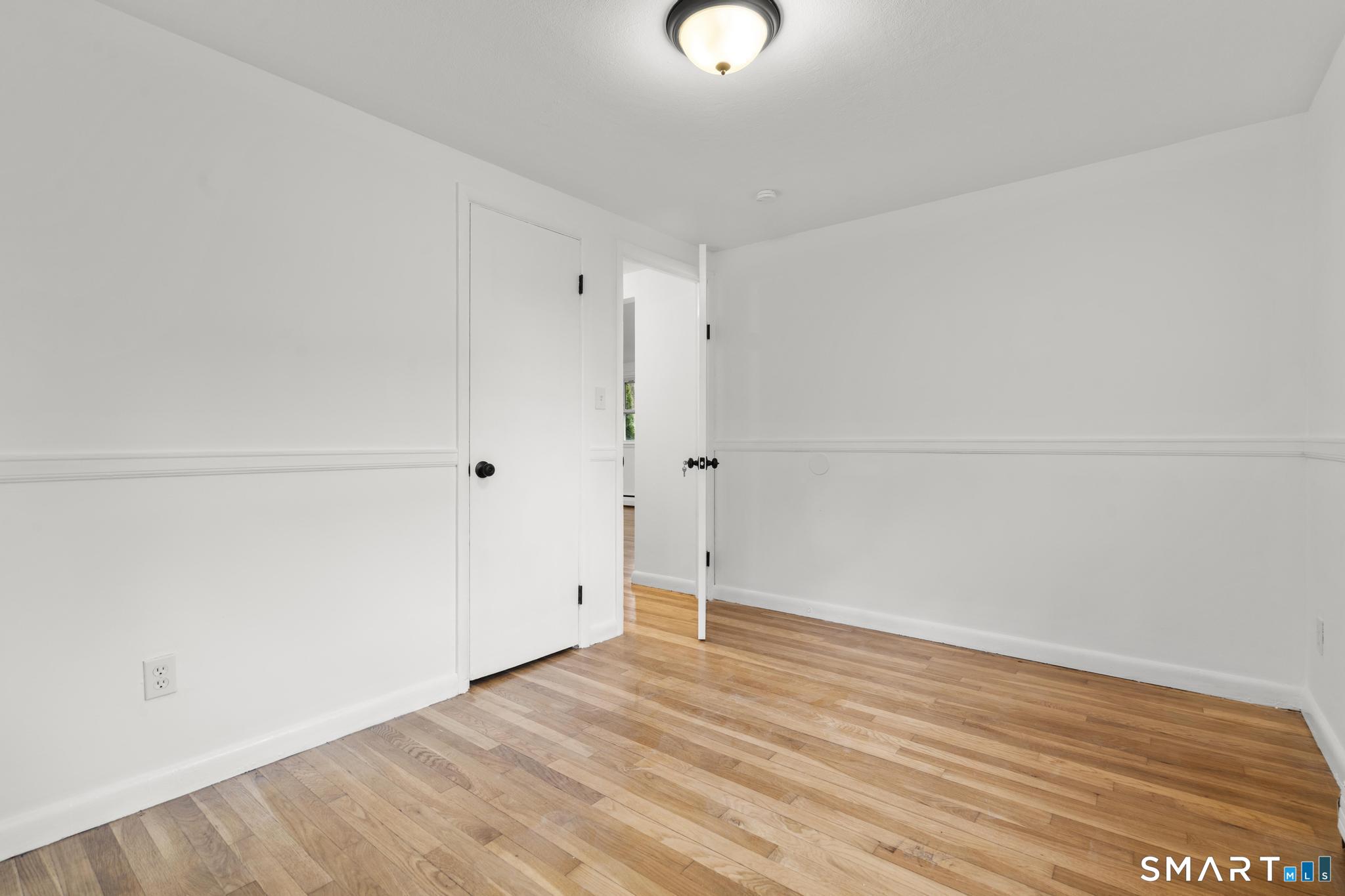 18 Gilbert Lane Branford CT 06405