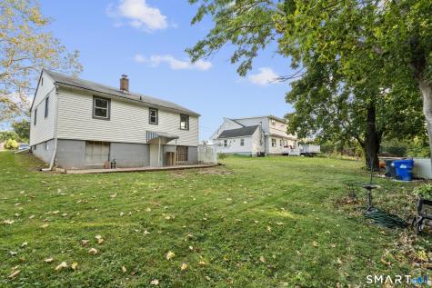 18 Gilbert Lane Branford CT 06405