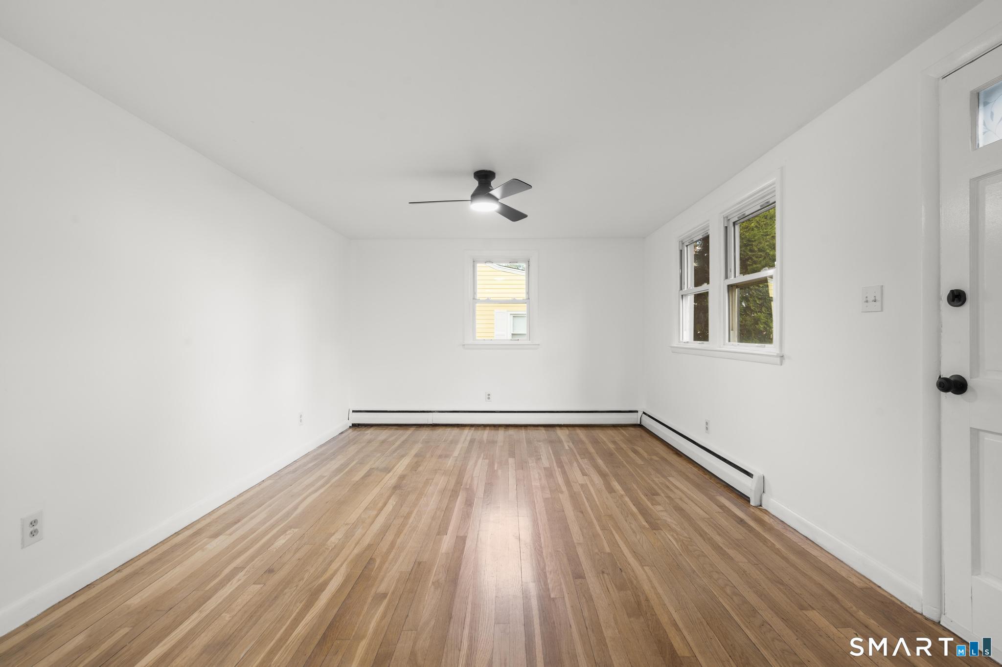 18 Gilbert Lane Branford CT 06405