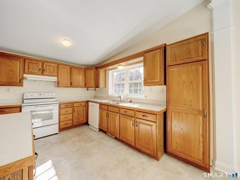 17 Bayberry Lane East Windsor CT 06088