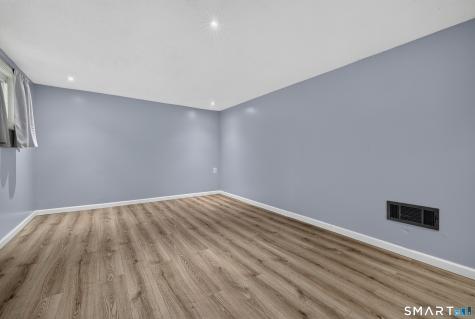 6 Pennywise Lane Ledyard CT 06339