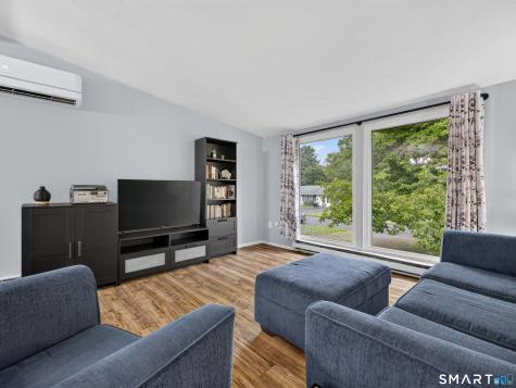 6 Pennywise Lane Ledyard CT 06339