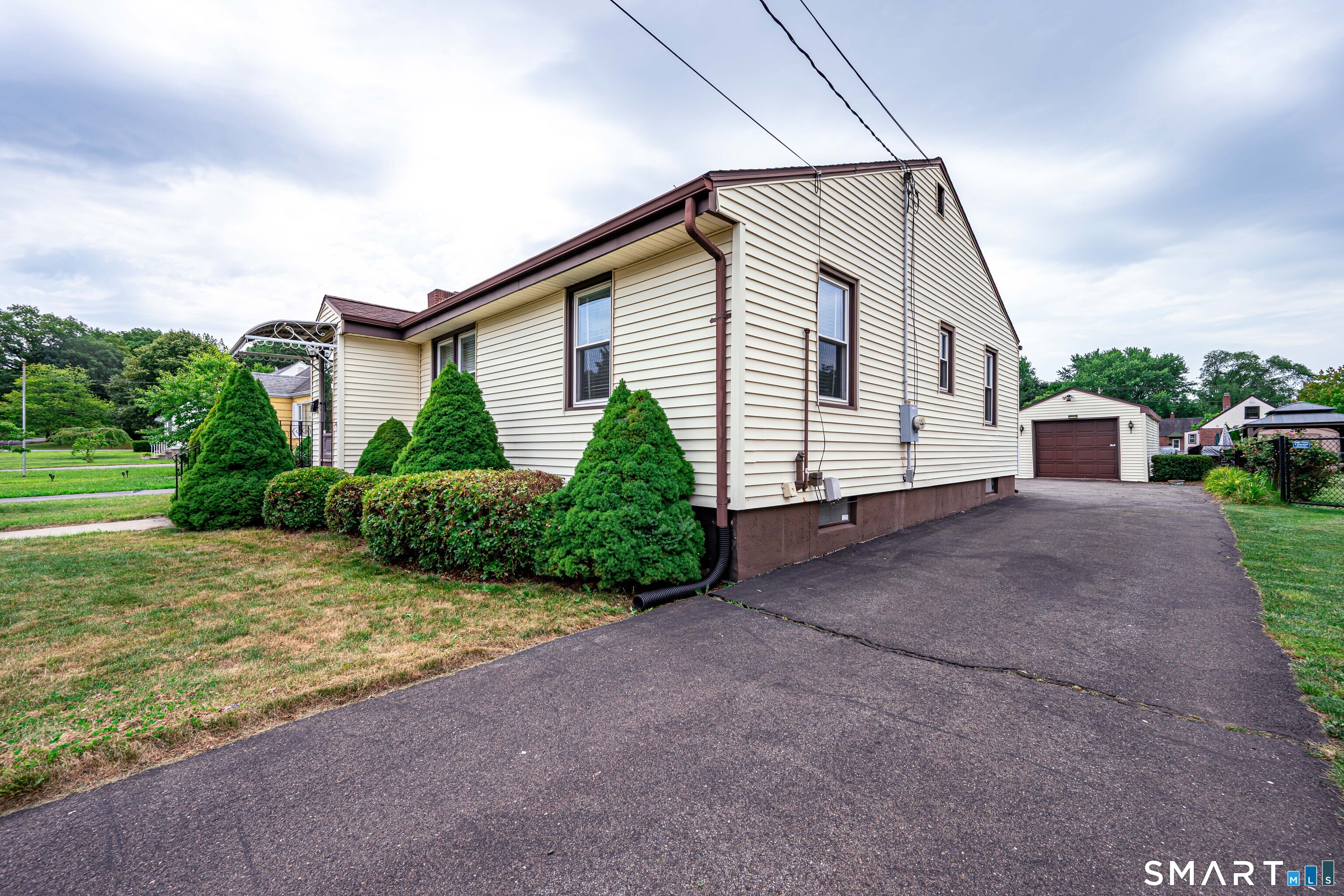 106 Bryden Terrace Hamden CT 06517
