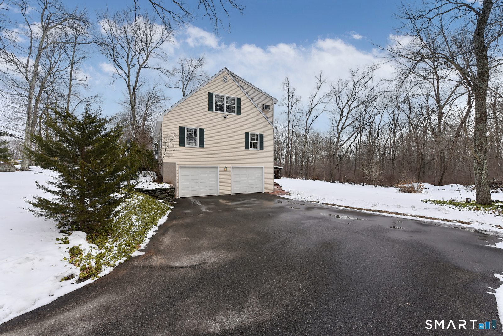 68 Colchester Avenue East Hampton CT 06424