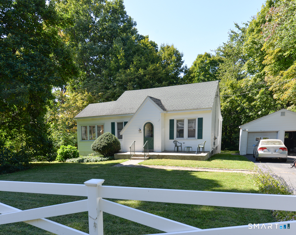 236 East Waterbury Road Naugatuck CT 06770