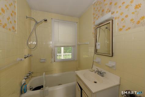 236 East Waterbury Road Naugatuck CT 06770