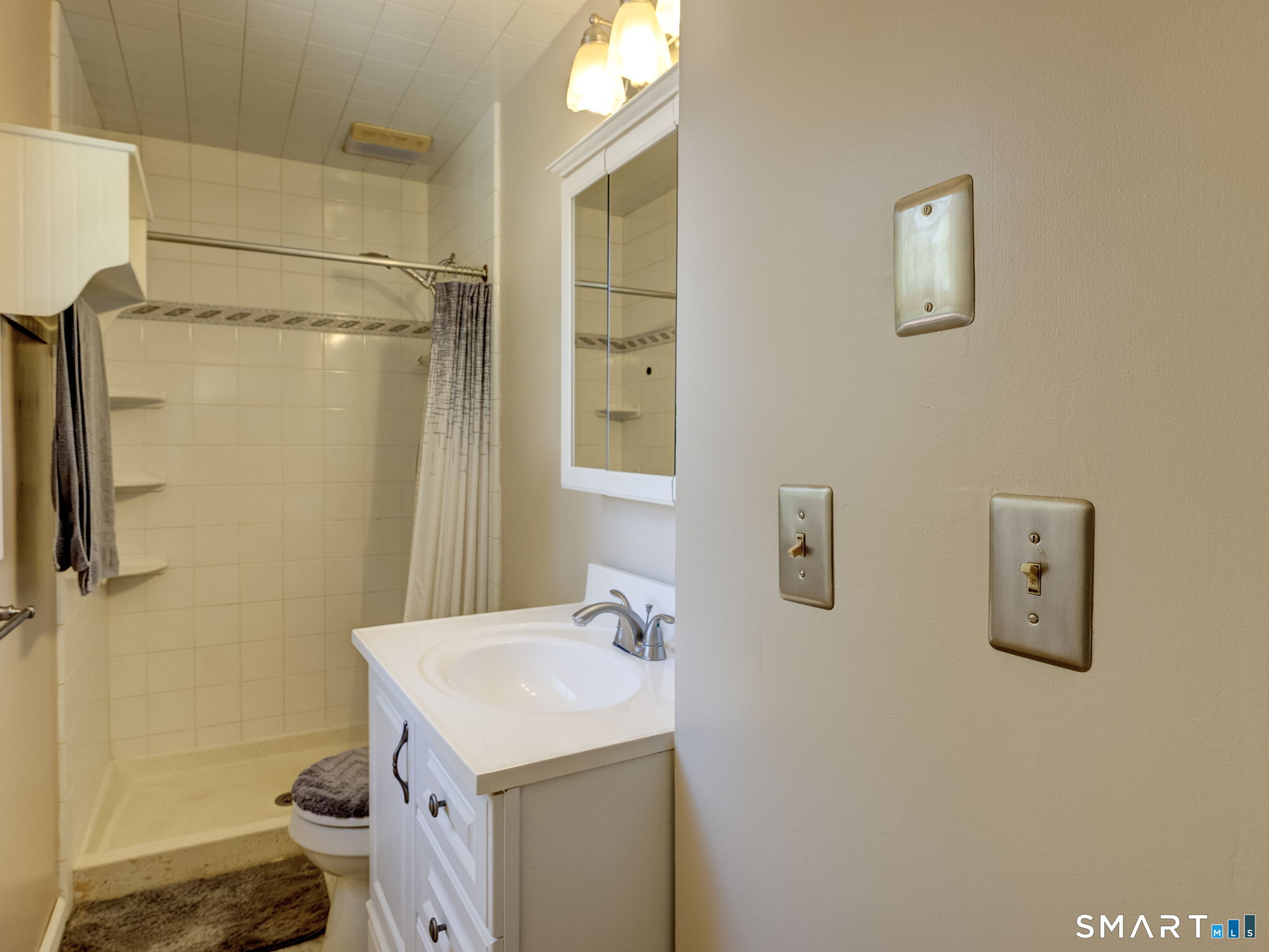 76 Long Lane Bristol CT 06010
