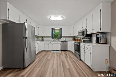 14 Jerome Avenue Burlington CT 06013