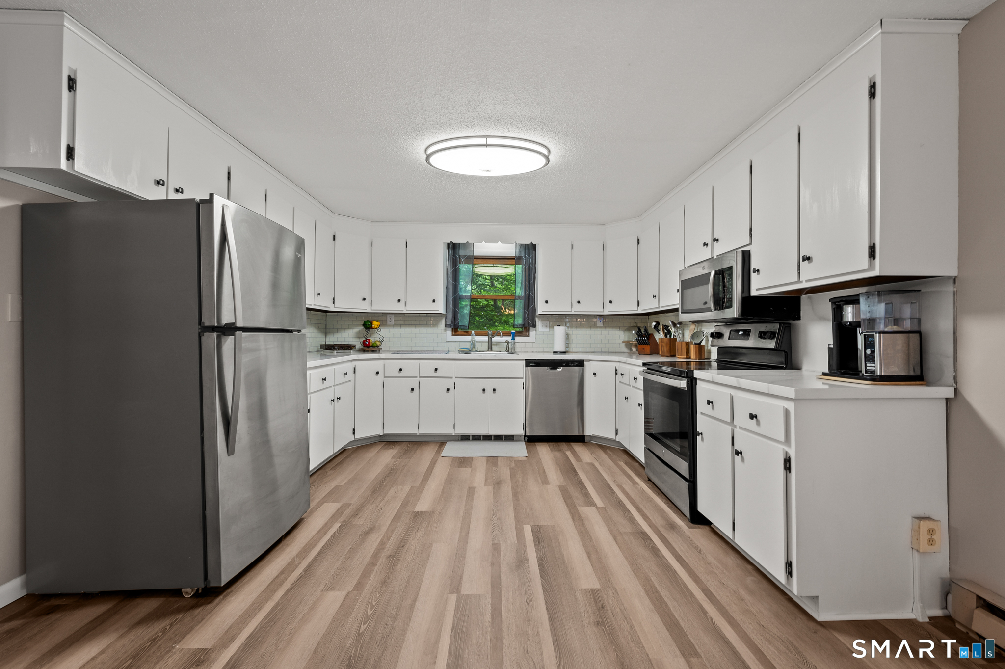 14 Jerome Avenue Burlington CT 06013