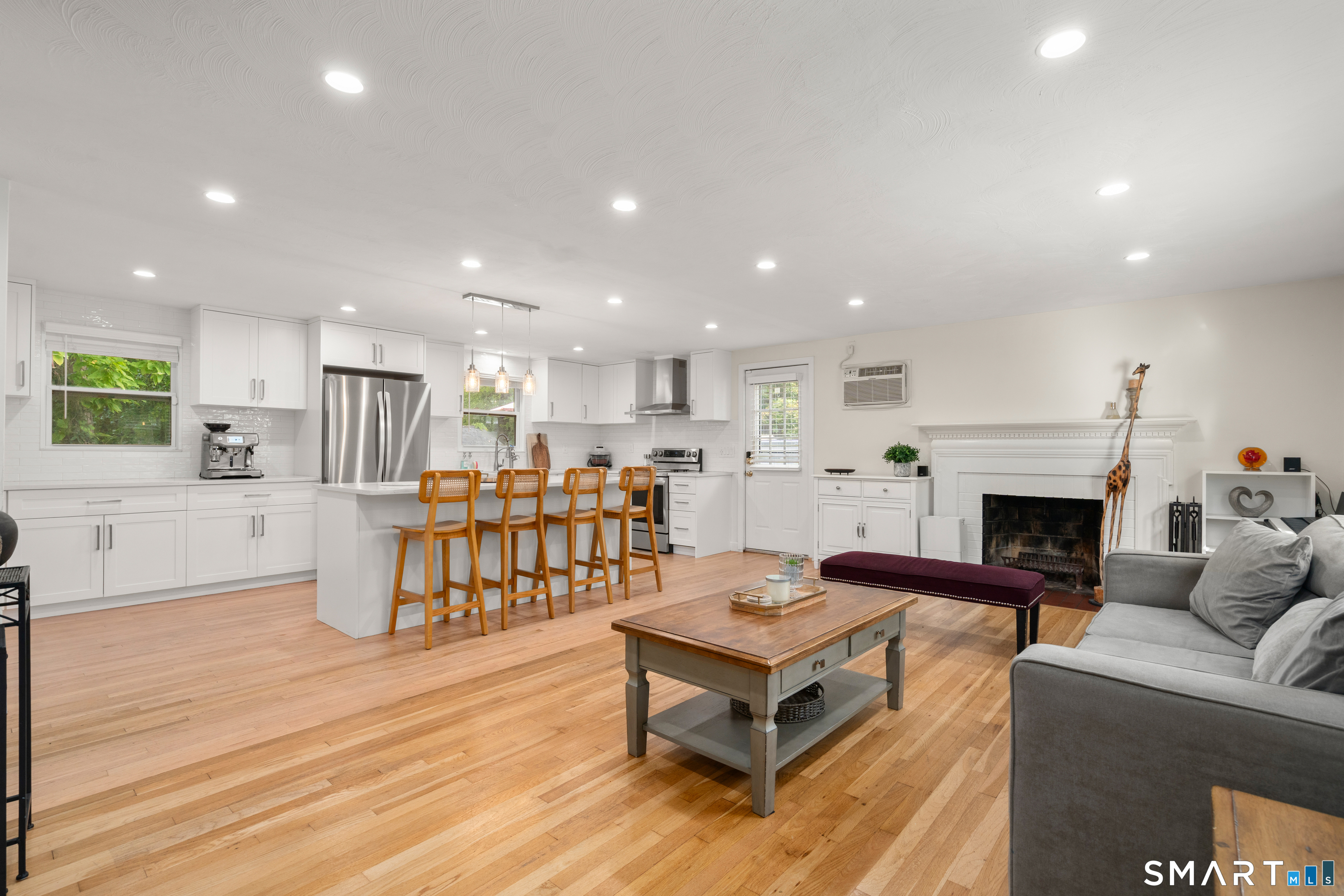 22 Brookdale Avenue Bloomfield CT 06002