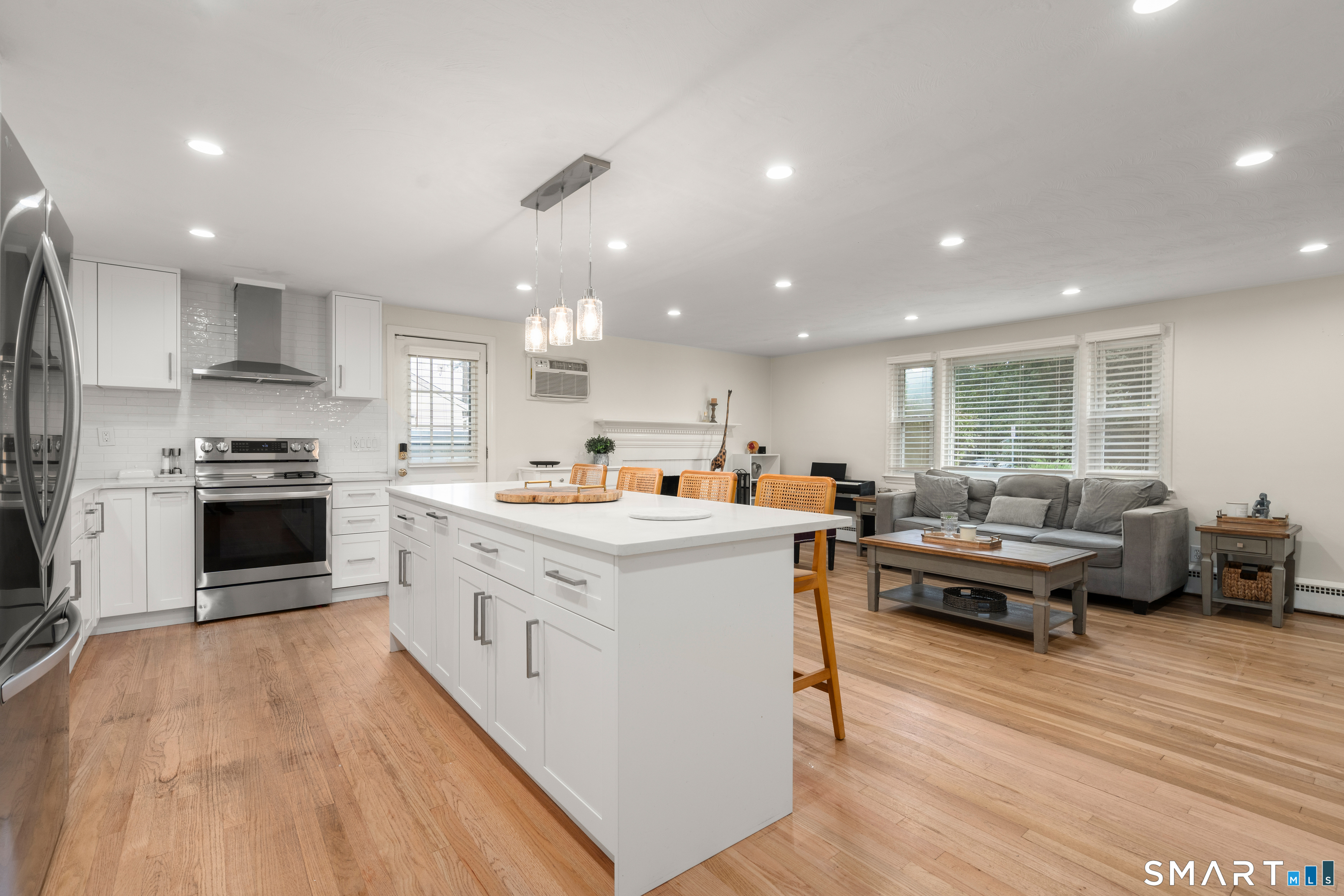 22 Brookdale Avenue Bloomfield CT 06002