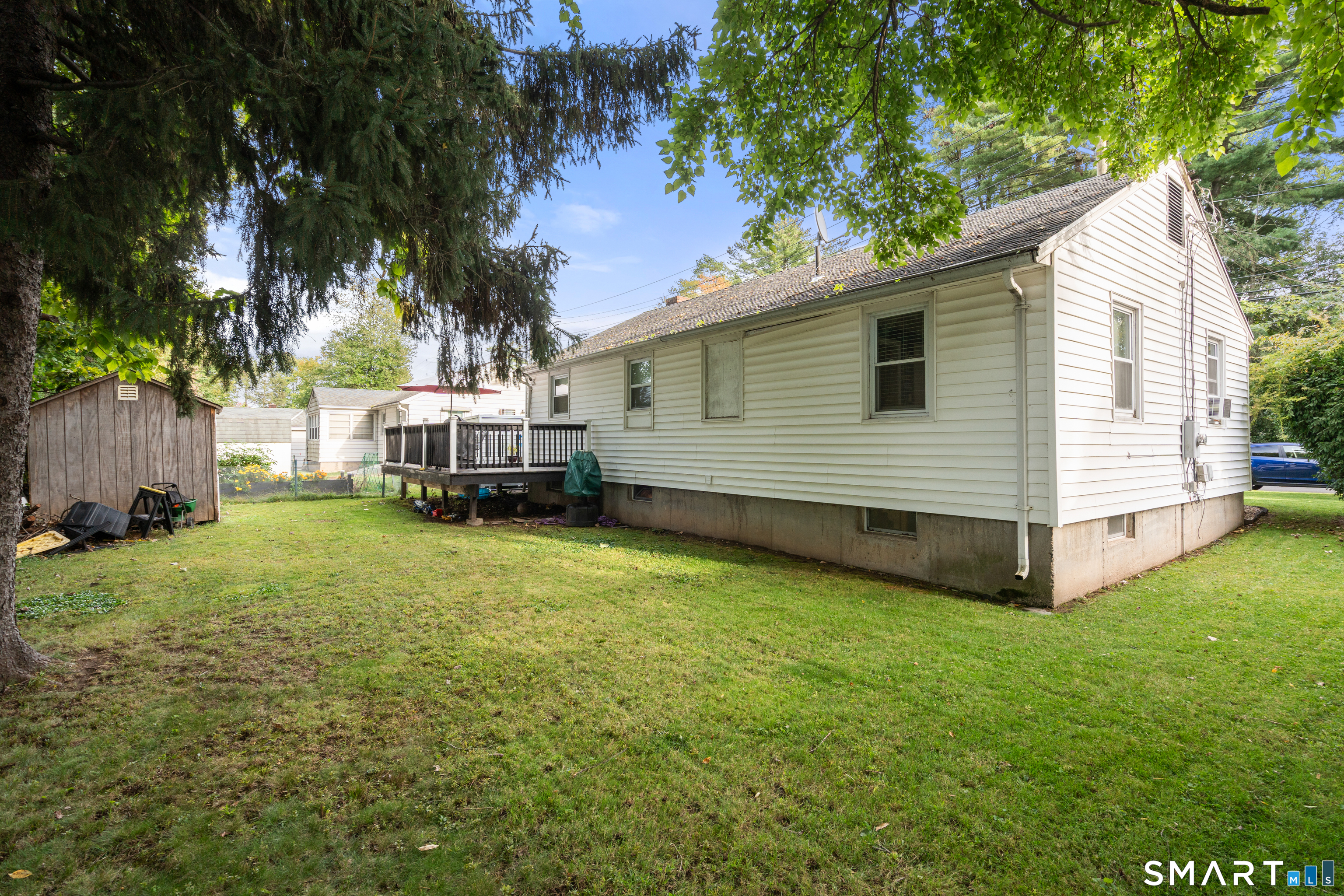 22 Brookdale Avenue Bloomfield CT 06002