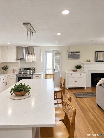 22 Brookdale Avenue Bloomfield CT 06002