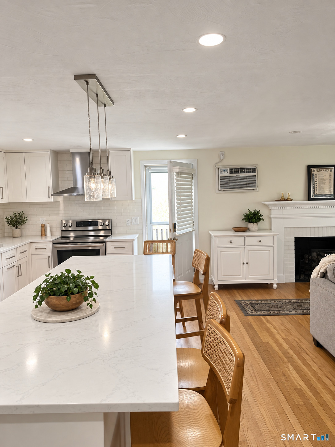 22 Brookdale Avenue Bloomfield CT 06002