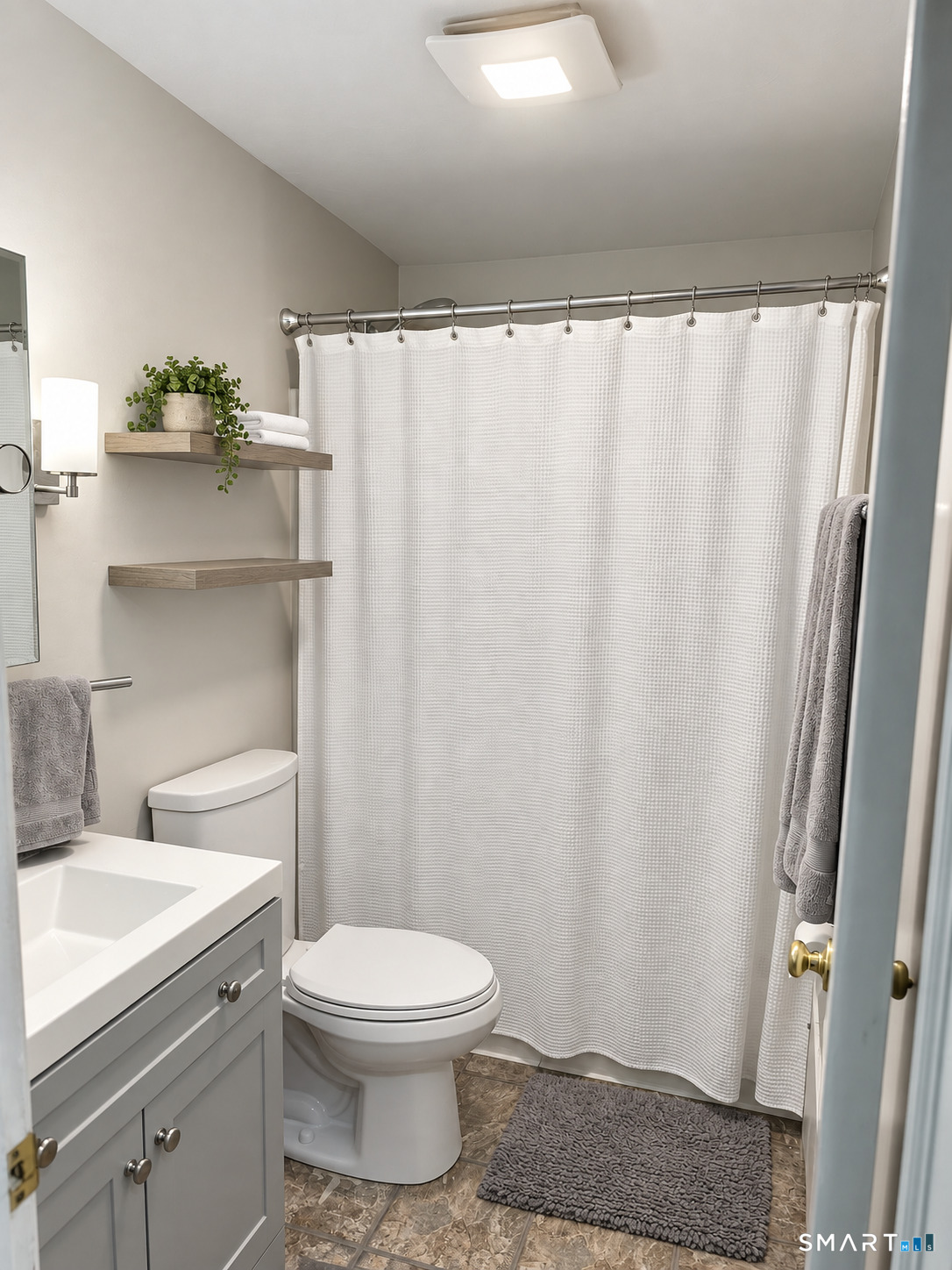 22 Brookdale Avenue Bloomfield CT 06002