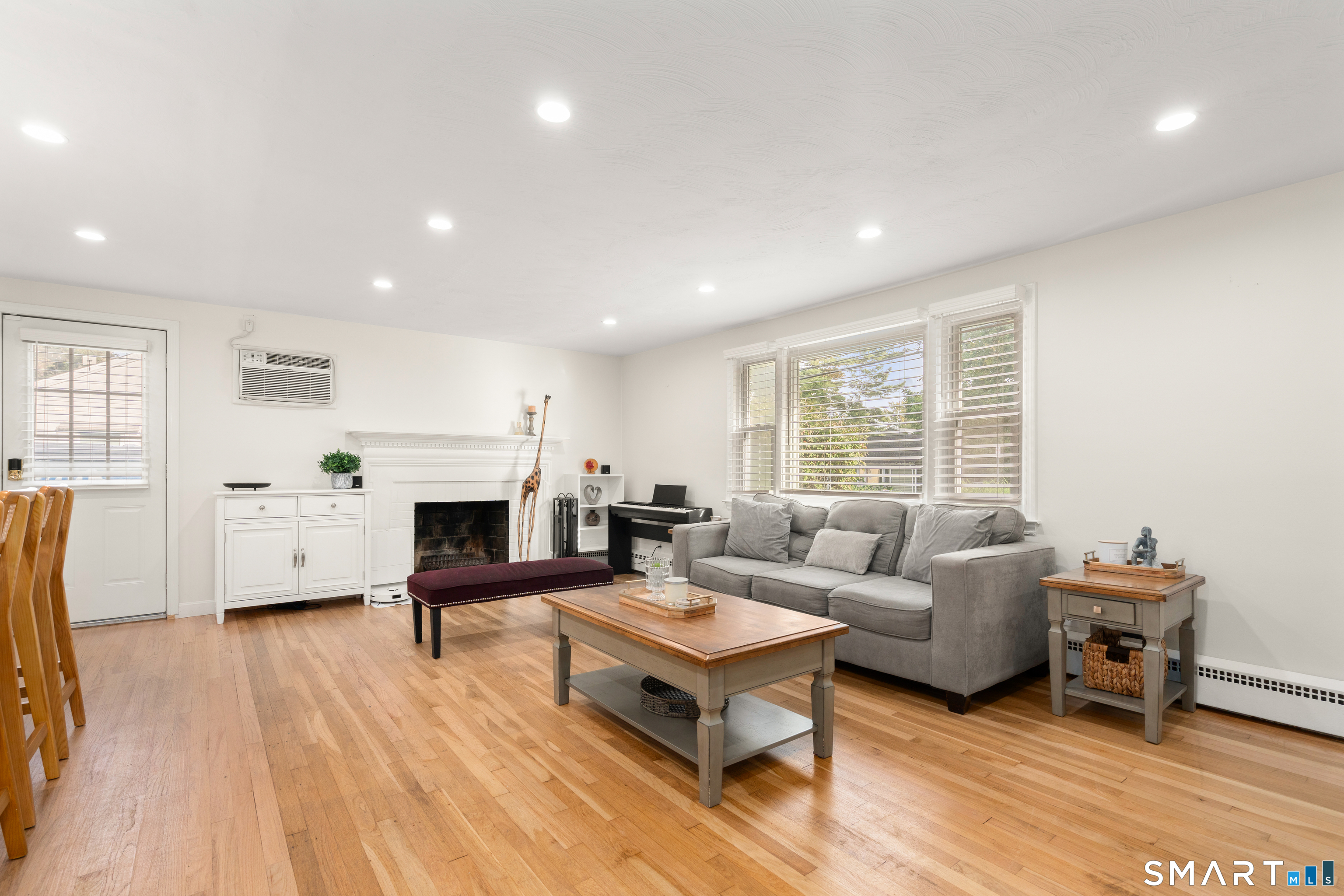 22 Brookdale Avenue Bloomfield CT 06002