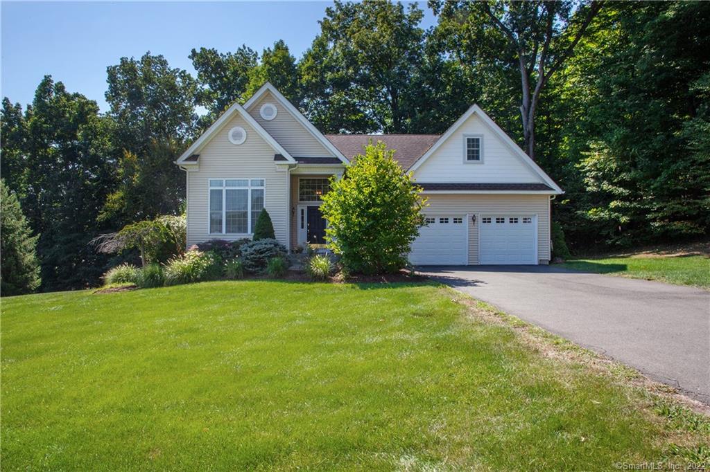 31 Vista Way Bloomfield CT 06002