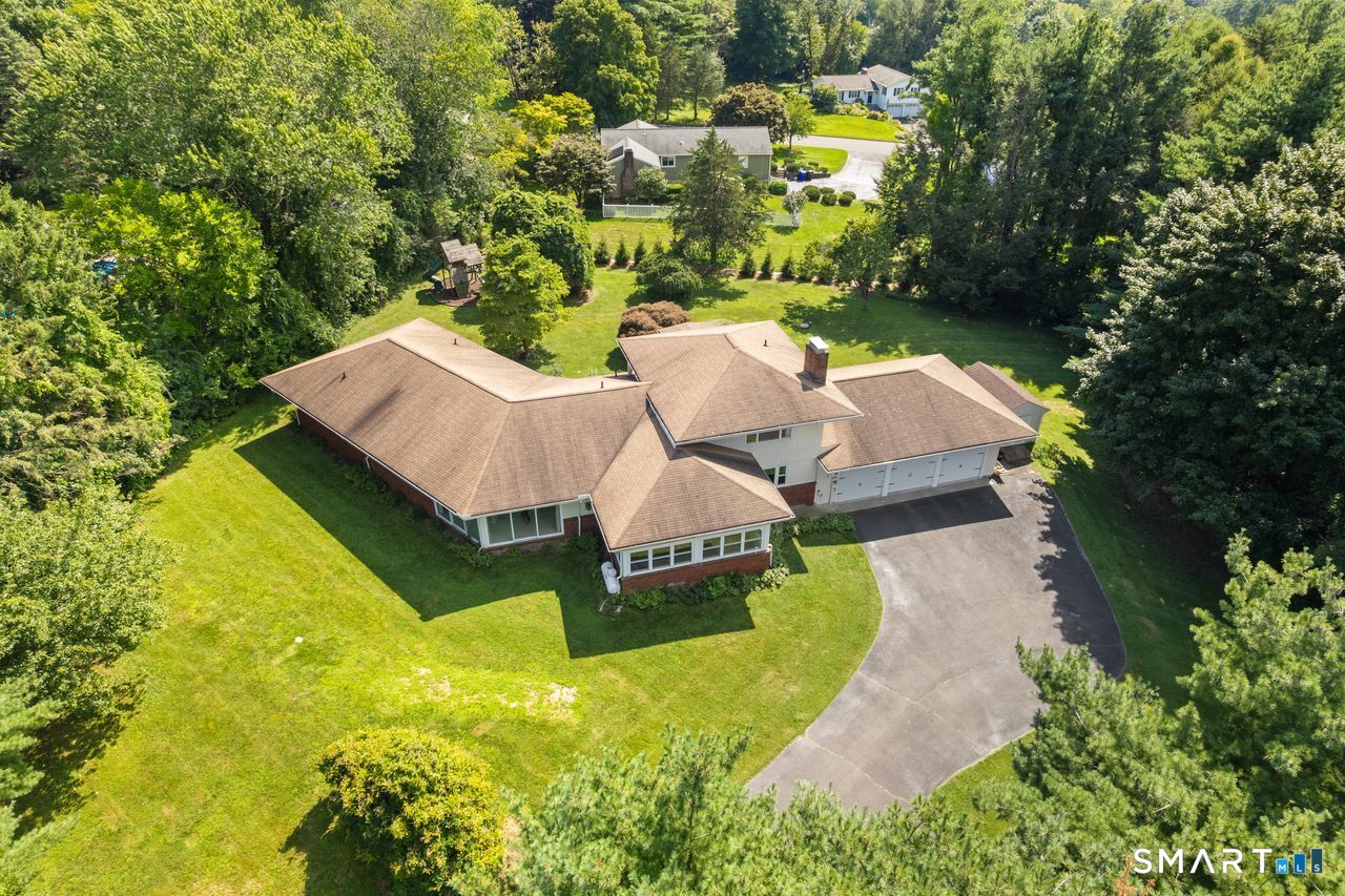 18-A Governors Lane Bethel CT 06801