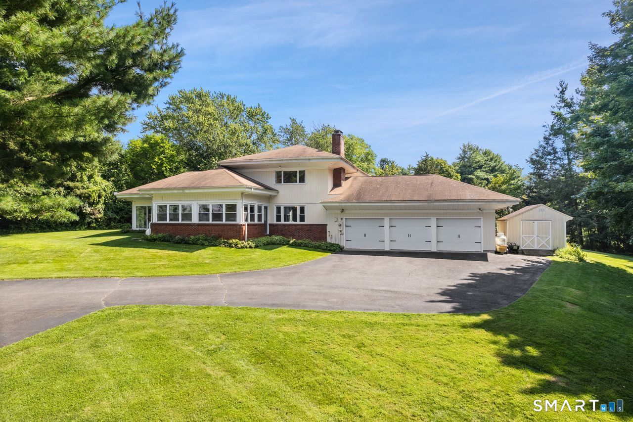 18-A Governors Lane Bethel CT 06801