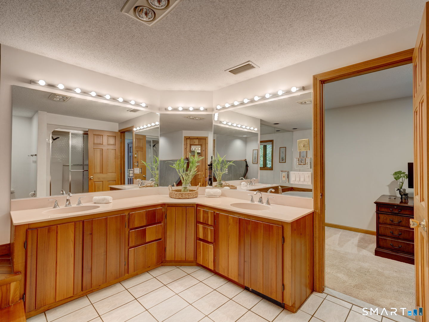 99 Knollwood Drive Glastonbury CT 06033