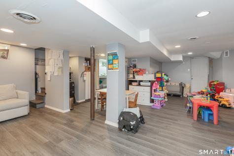 578 Beechmont Avenue Bridgeport CT 06606