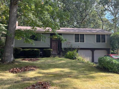 34 Stonehenge Drive Windsor CT 06095