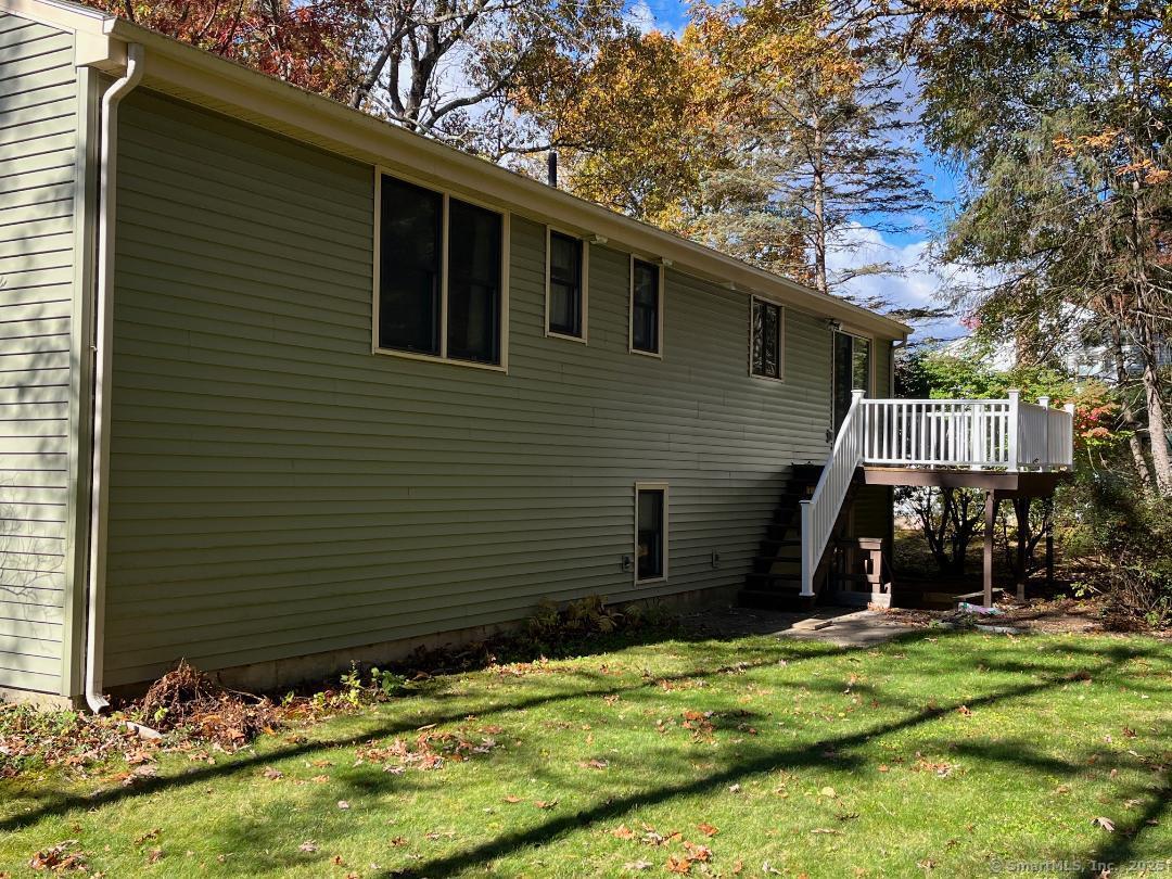 34 Stonehenge Drive Windsor CT 06095