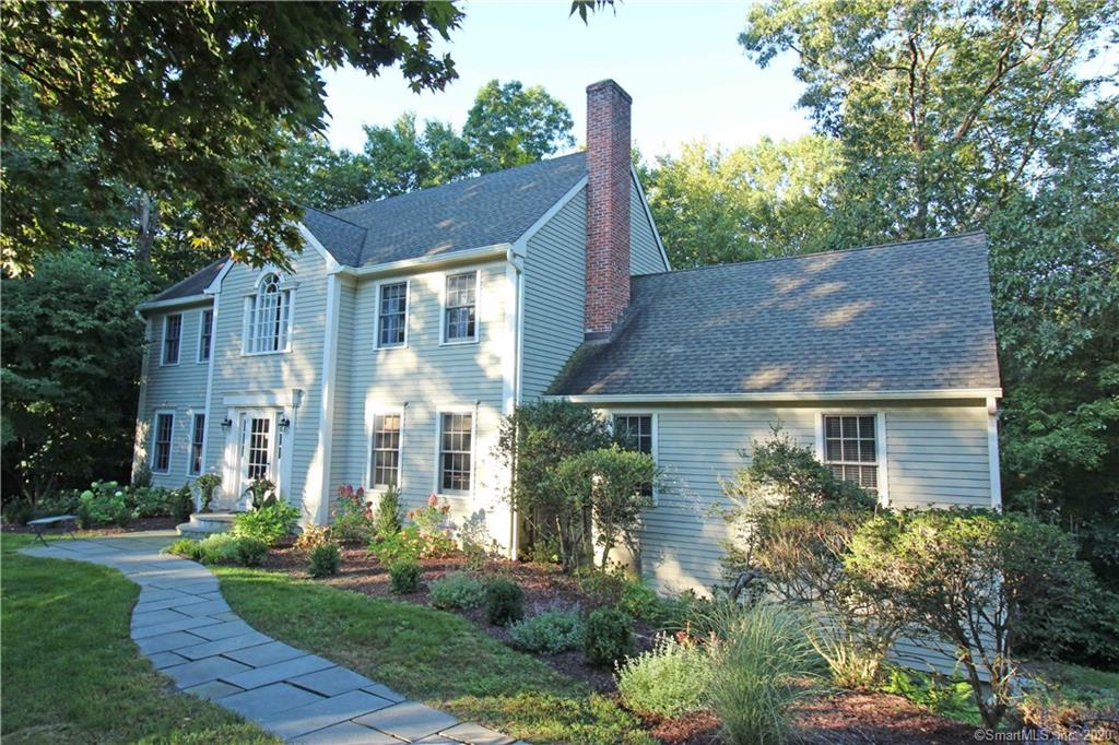 7 Essex Lane Woodbury CT 06798
