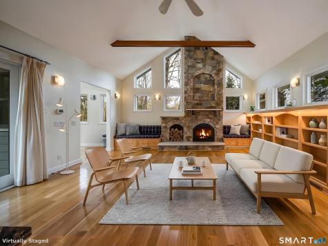 1800 Moose Hill Road Guilford CT 06437