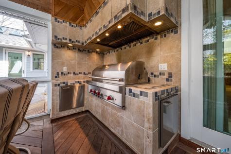 1800 Moose Hill Road Guilford CT 06437