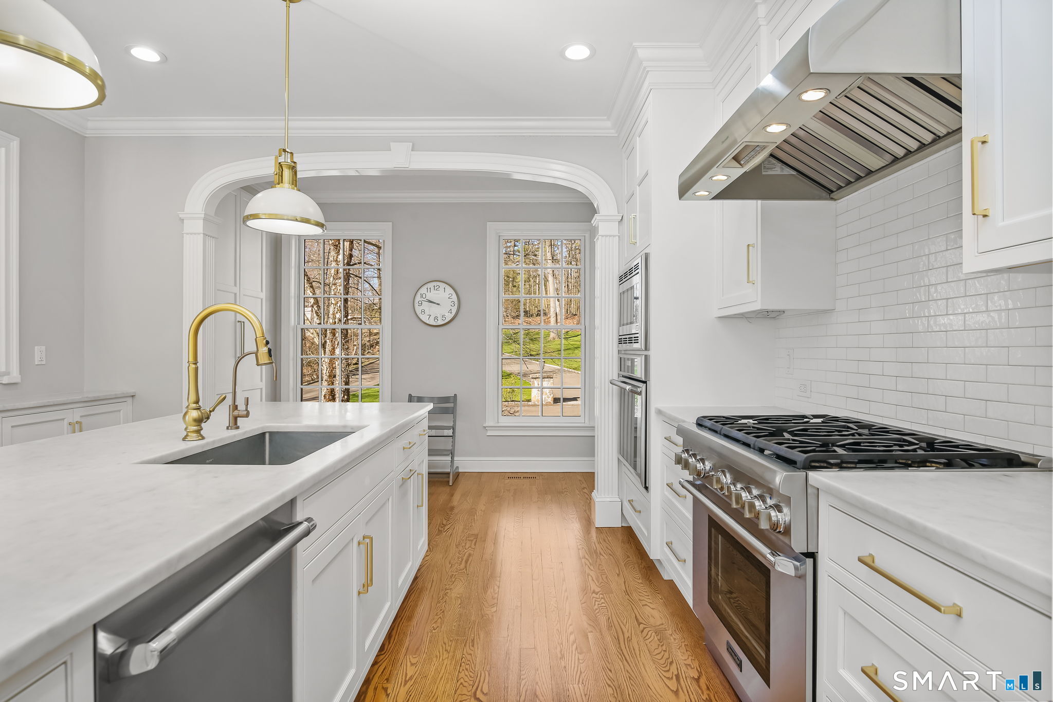 323 Smith Ridge Road New Canaan CT 06840