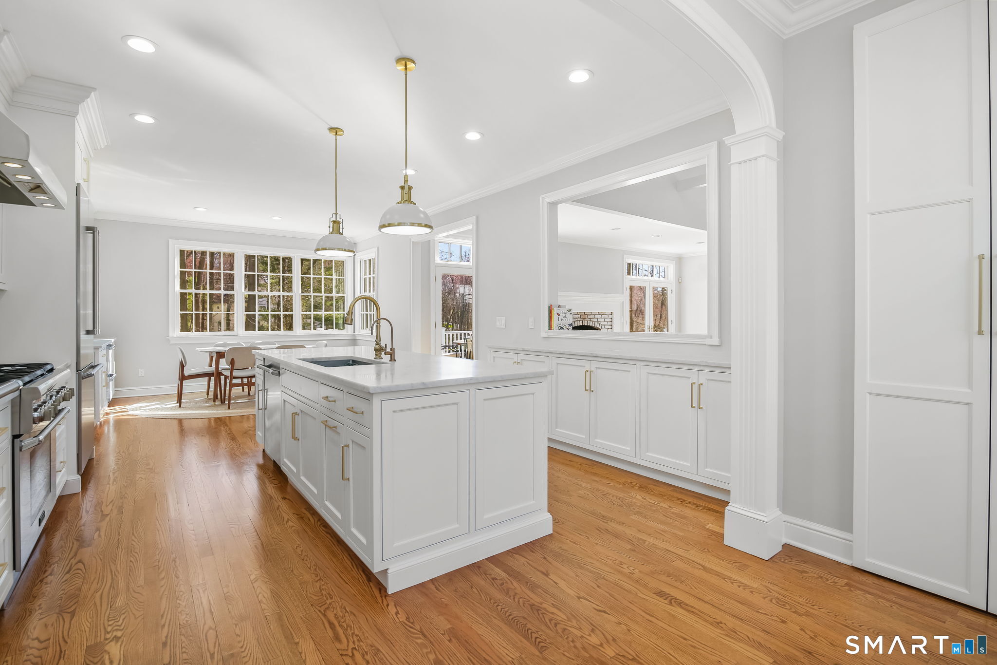 323 Smith Ridge Road New Canaan CT 06840