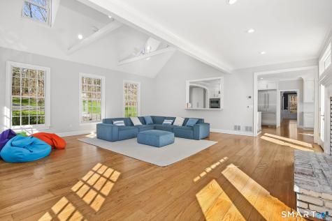 323 Smith Ridge Road New Canaan CT 06840