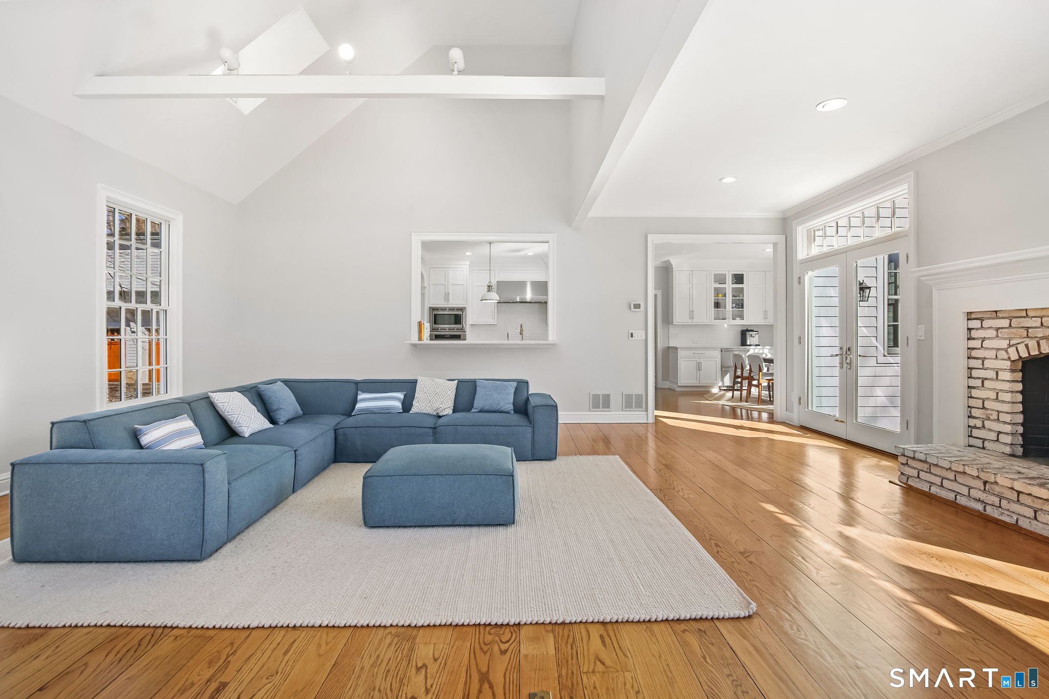 323 Smith Ridge Road New Canaan CT 06840