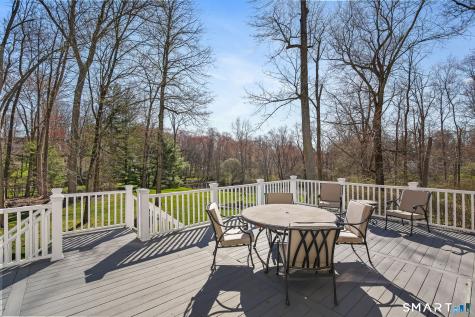 323 Smith Ridge Road New Canaan CT 06840