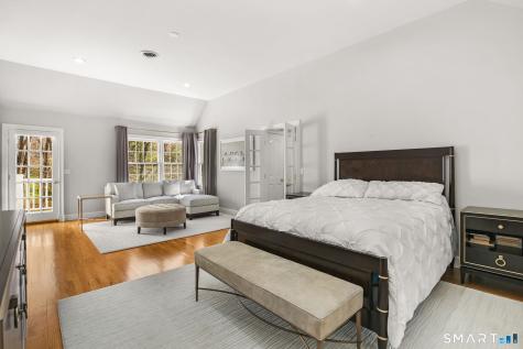 323 Smith Ridge Road New Canaan CT 06840